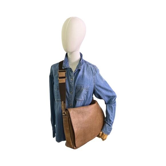 Coach G1373-71070 Legacy Pebbled Leather Messenger Bag Tan Crossbody - Picture 13 of 13